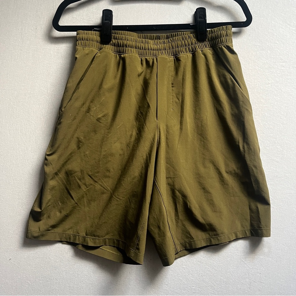 Lululemon Men's Olive Green Pace Breaker Lined Short 9" Size M